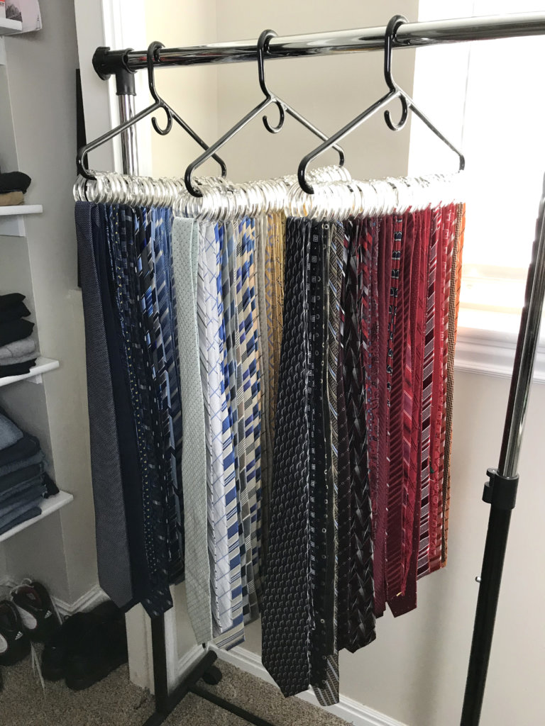 Men's Tie Organizer to Make the Most of a Small Space