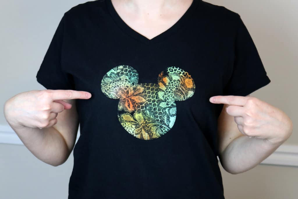 6 Disney Crafts to Make Before Your Next Disney Vacation: DIY Mickey Mouse T-shirt Applique