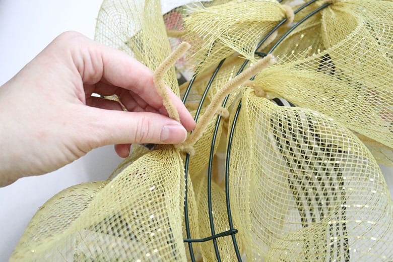 how to make a gold deco mesh wreath