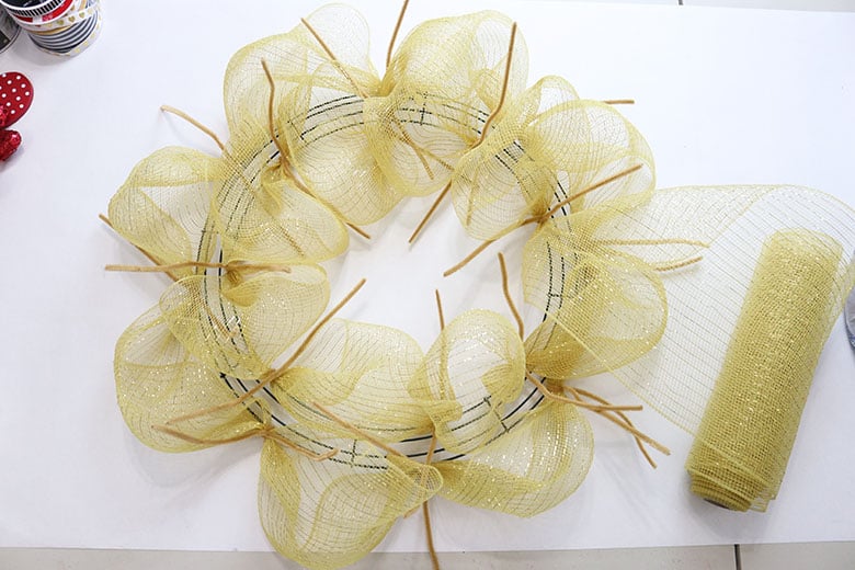 how to make a gold deco mesh wreath