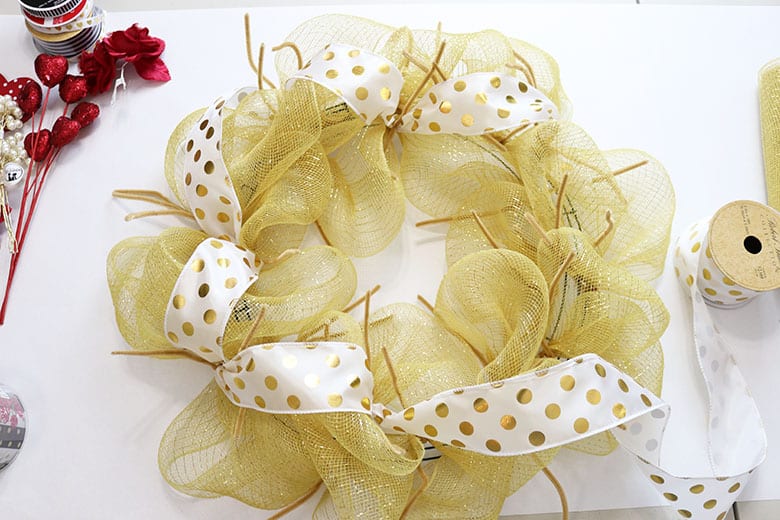 How to make a gold deco mesh wreath