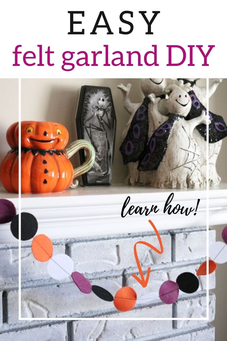 Learn how to make a DIY felt garland with this easy tutorial! Great for the beginning sewer and the thrifty decorator! Easy and cheap holiday decor. 