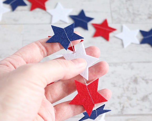 Easy Felt Star Garland for the 4th of July