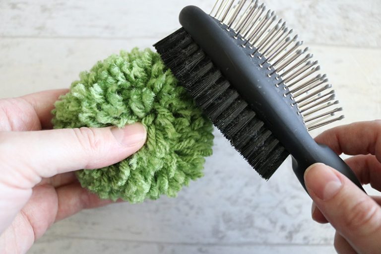 My Secret to Making Fluffy Pom Poms Every Time (with Any Kind of Yarn