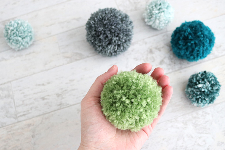 Secret Making Fluffy Pom Poms Time (with Any Kind of Yarn) - Aubree Originals