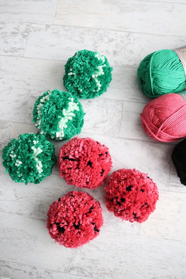 DIY watermelon pom pom wreath tutorial