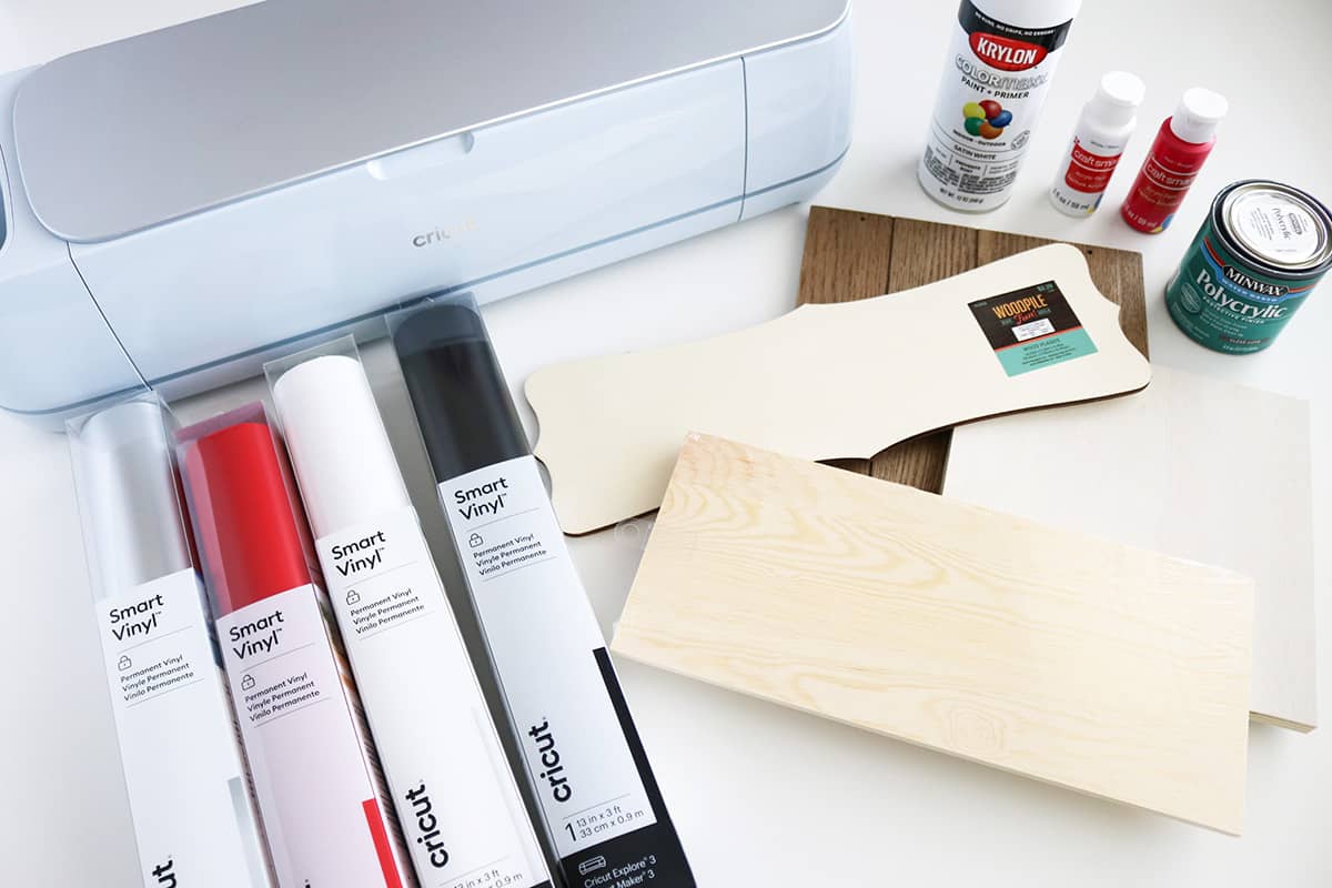 what you need to make wreath signs with Cricut