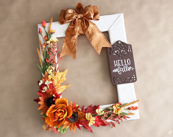 How to Make a DIY Fall Wreath From a Picture Frame