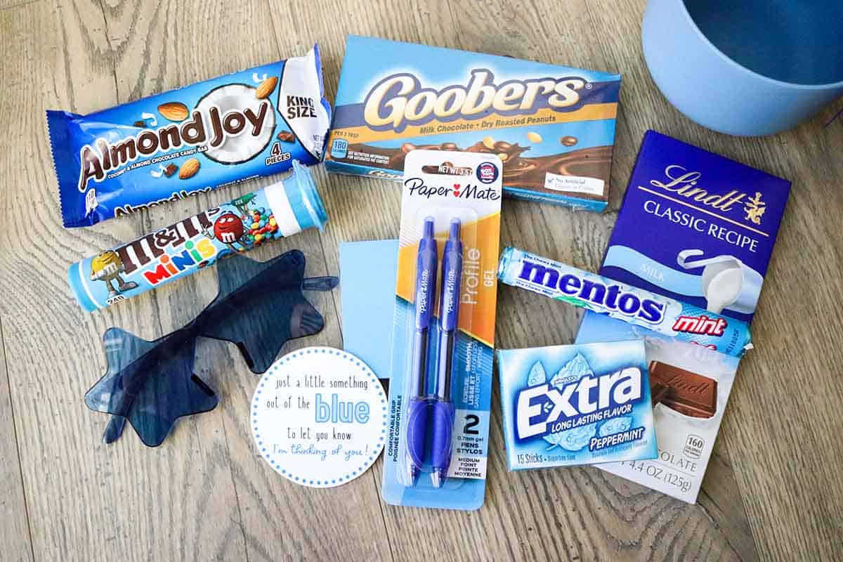 the ultimate list of blue items to include in a blue themed gift basket, diy blue gift box ideas