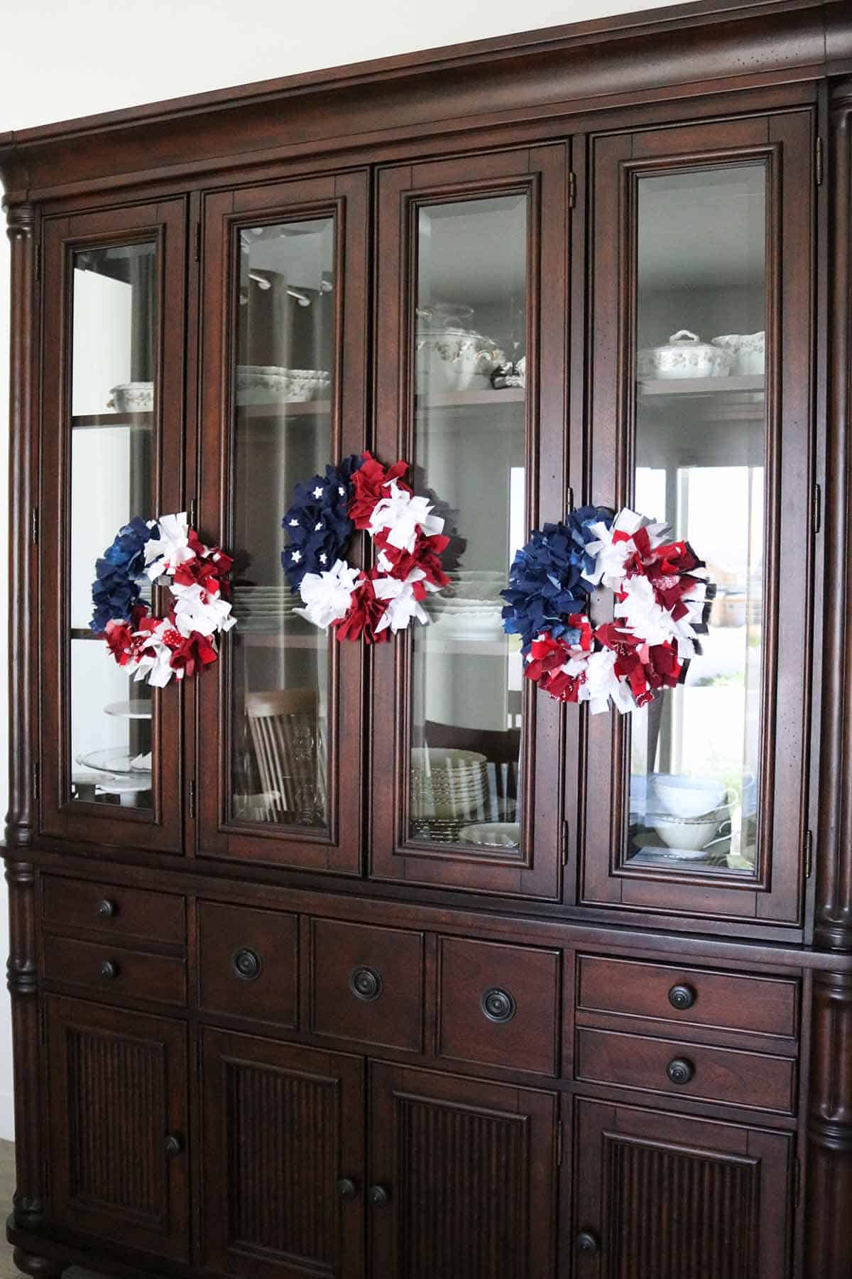 DIY mini rag wreath for the 4th of July tutorial