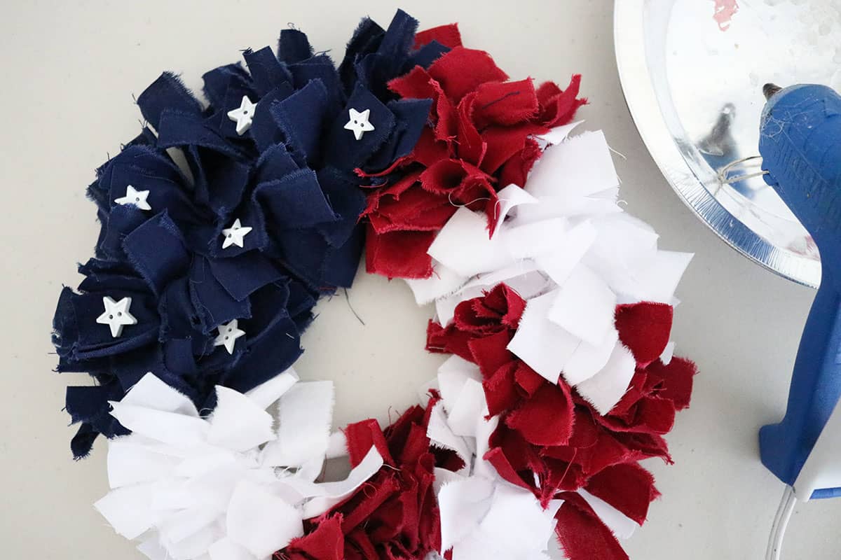 DIY mini rag wreath for the 4th of July tutorial