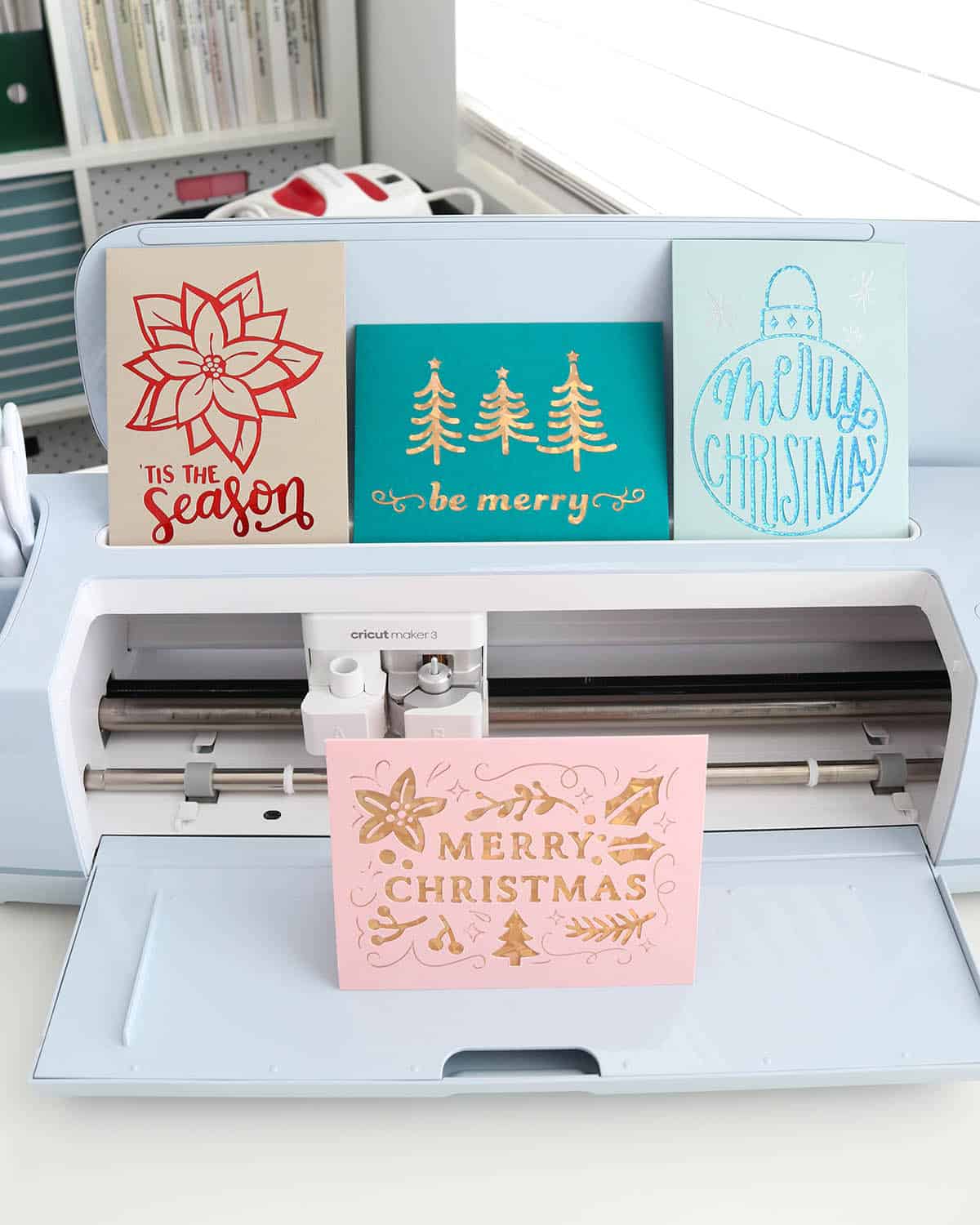 How to Use the Cricut Cutaway Cards and Card Mat 2 x 2 - Aubree