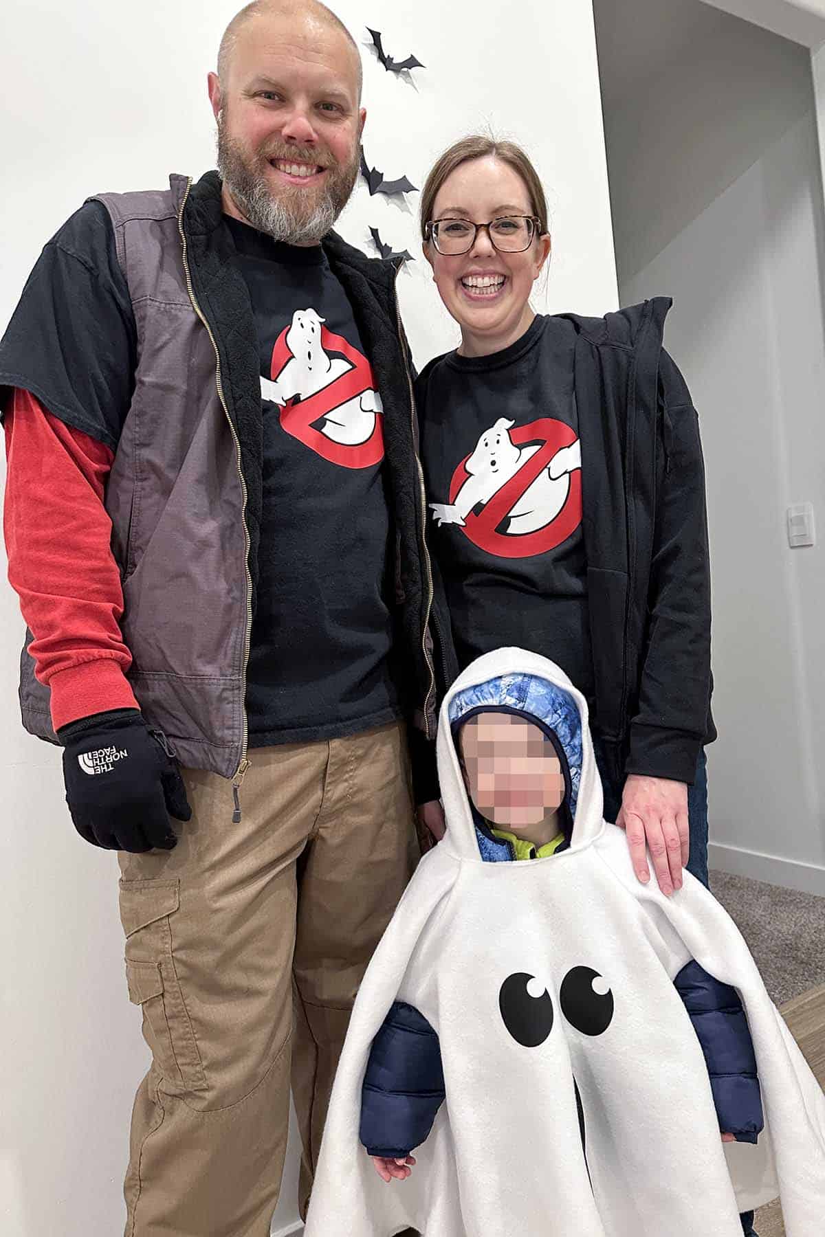 easy DIY ghost family halloween costumes