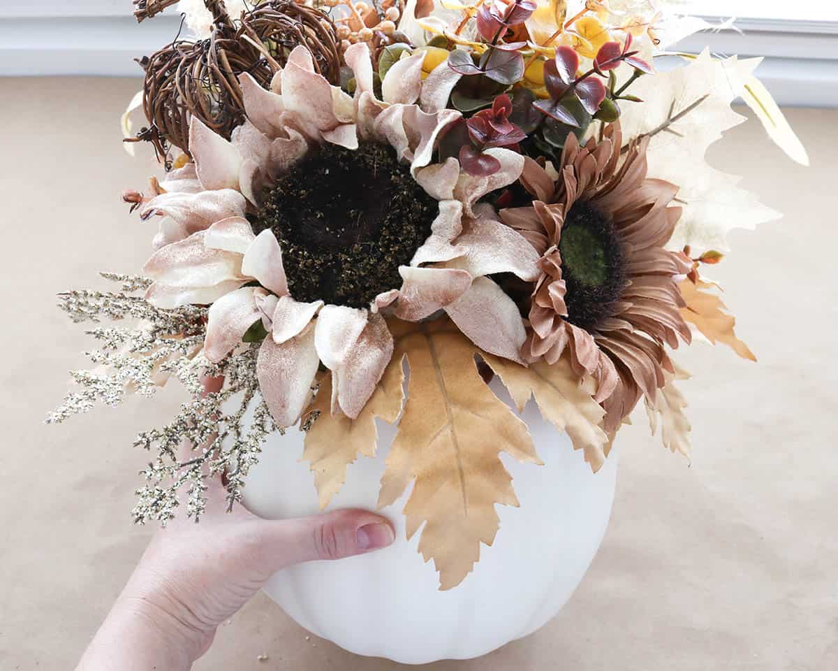 how to make a pumpkin floral arrangement