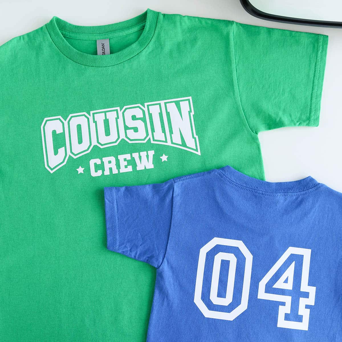 DIY Matching Cousin Crew Shirts For a Family Reunion